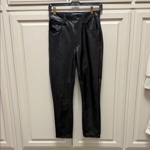 Abercrombie & Fitch Black Vegan leather skinny high rise 26/2S